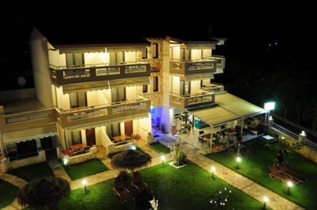 Allea Hotel And Apartments Toroni Esterno foto