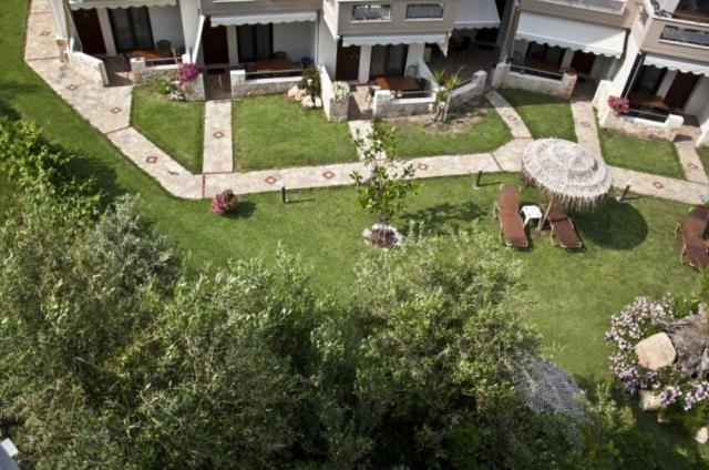 Allea Hotel And Apartments Toroni Esterno foto